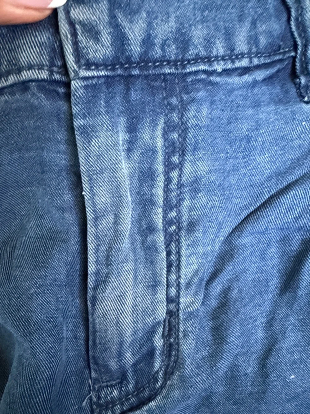 American Eagle Outfitters Navy Blue Pleated Denim Shorts size 000